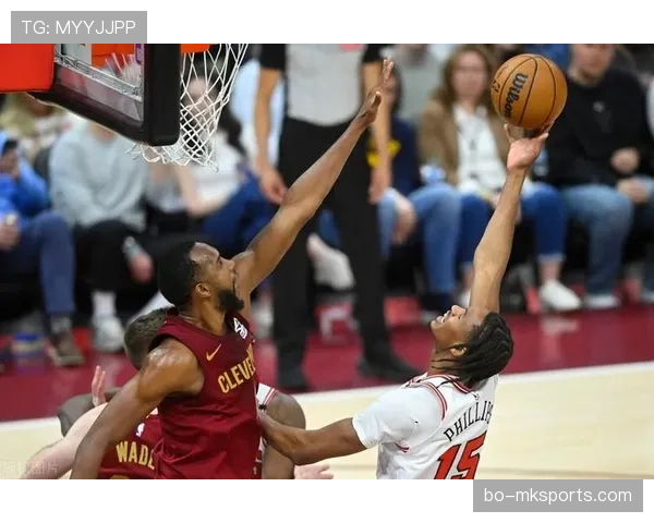 莫布里挡拆提升队内效率显著 拉开内线竞争差距